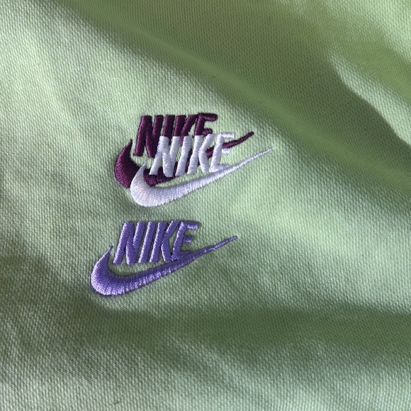 Nike lime green  crew neck sweater embroidered logos size small - Picture 3 of 10